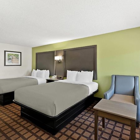 Quality Inn Raeford Exteriér fotografie